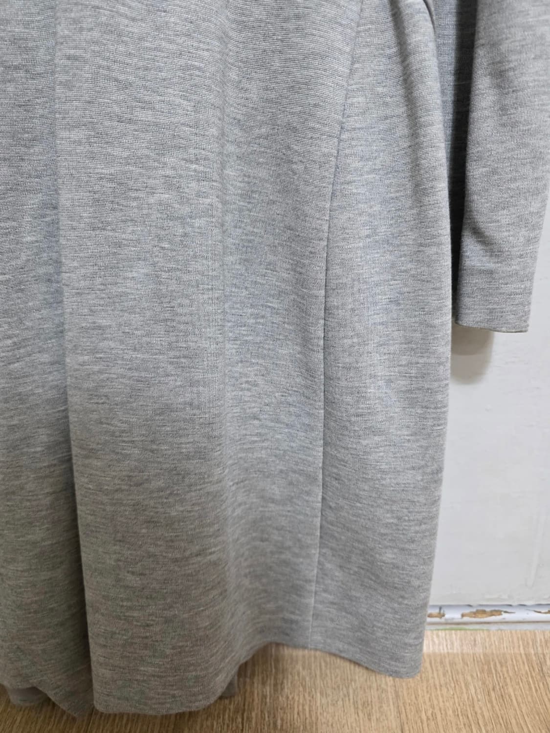 타임 긴팔 드레이프 원피스 상품이미지6