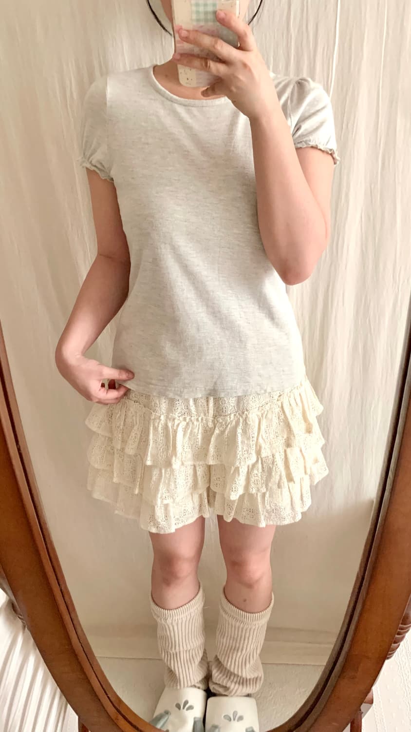 오트밀 유넥 퍼프 프릴 티셔츠 상품이미지3