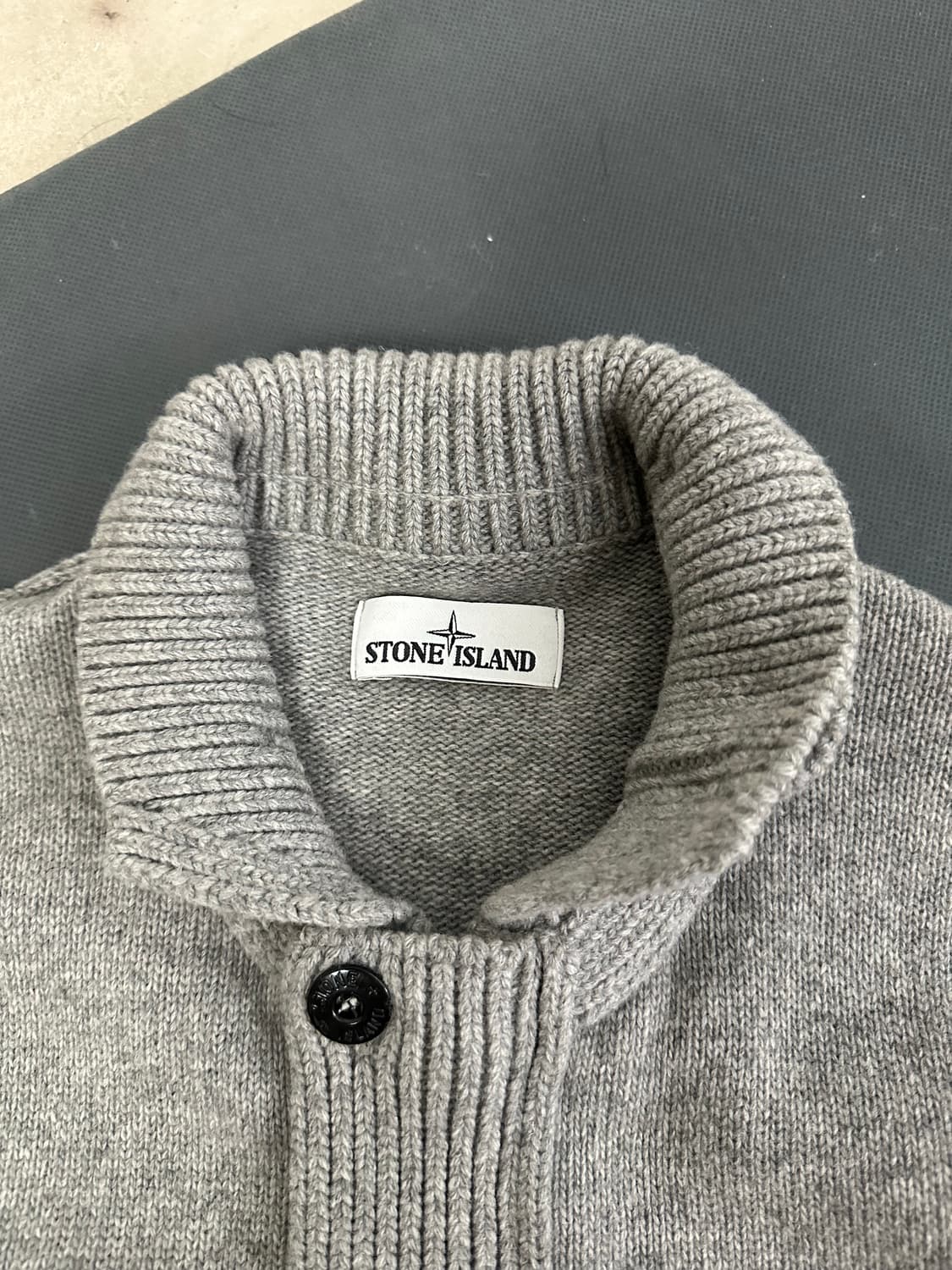 스톤아일랜드 그레이 니트 가디건 Xl(100-105) 상품이미지5