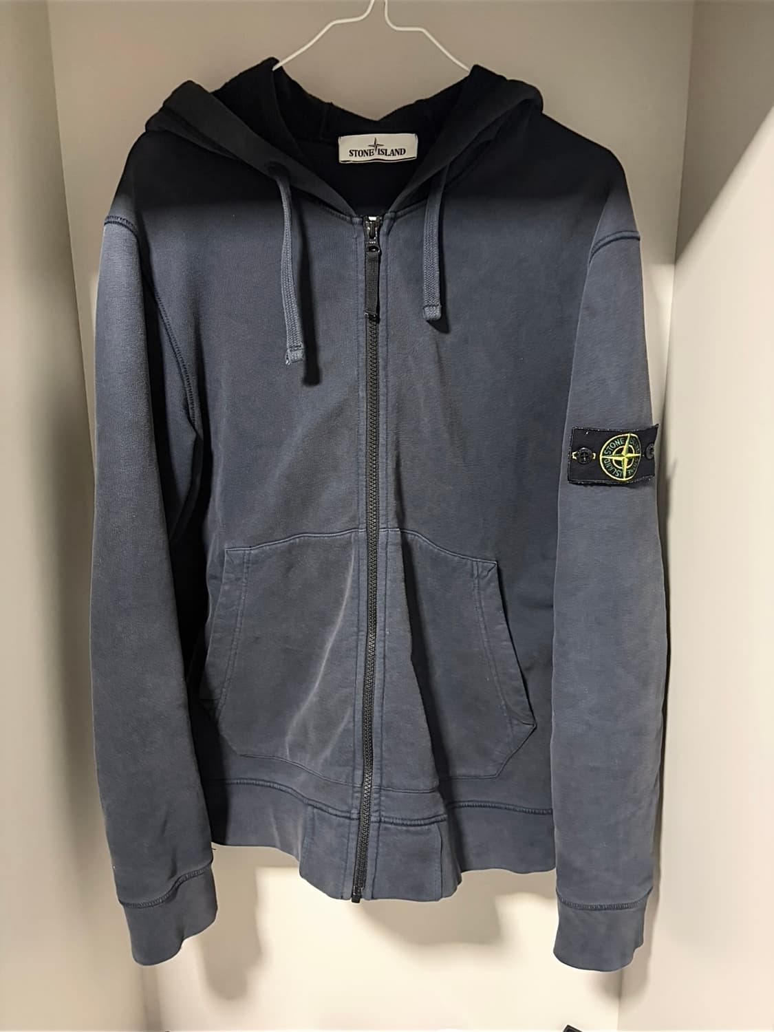 스톤아일랜드 품절 후드집업 상품이미지1