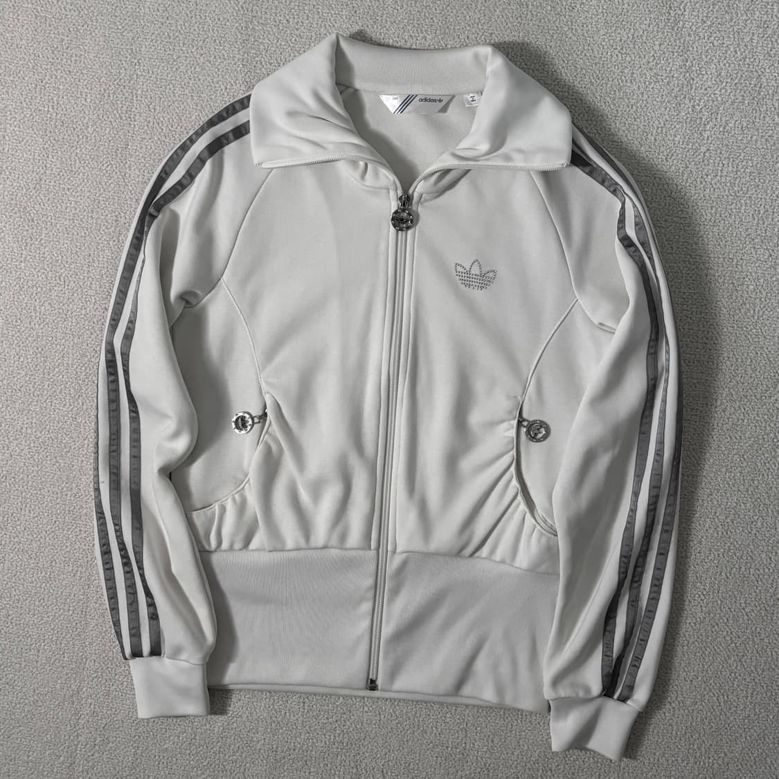 아디다스 파이어버드 화이트 실버 큐빅 크롭 딱붙핏 져지 상품이미지1