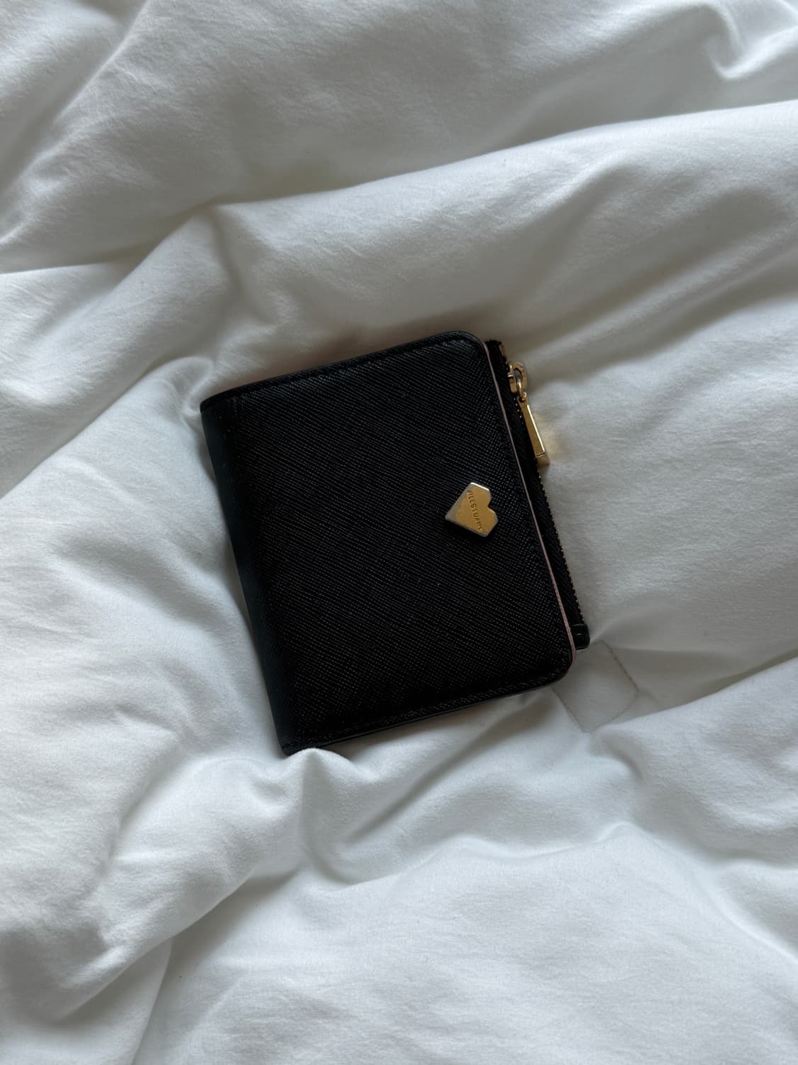 질스튜어트 여성 하트 참 반지갑 블랙핑크 상품이미지1