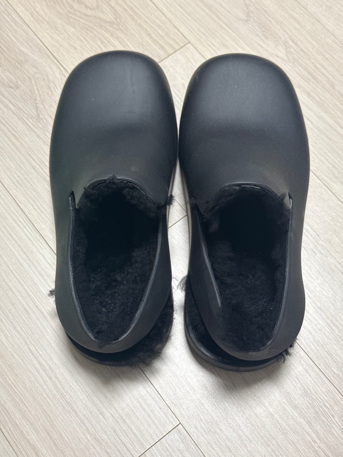 42)보테가베네타 퍼들 샌들 블랙 상품이미지2