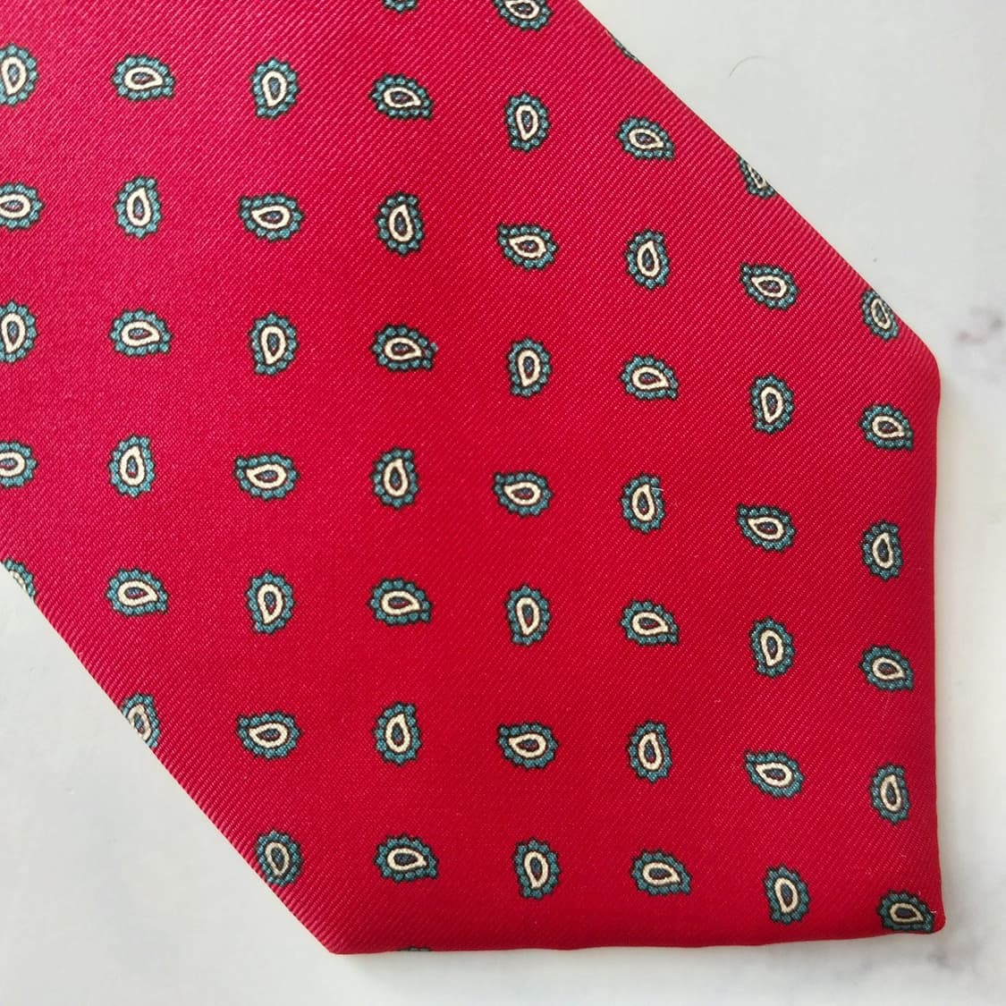 입생로랑 실크 레드 페이즐리 패턴 넥타이 8.7cm A+등급 K1868
 상품이미지8