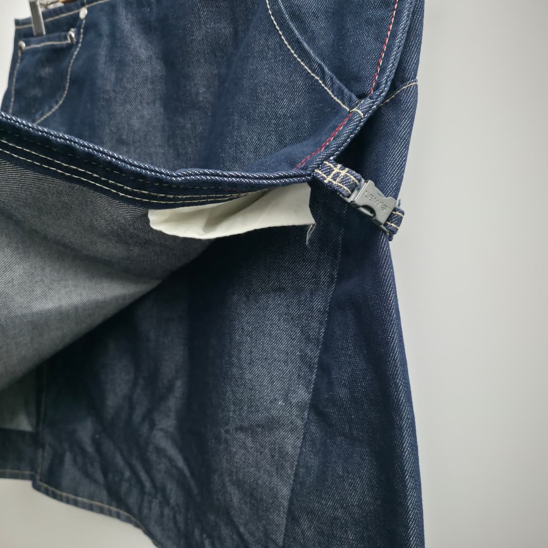 리바이스 엔지니어드진 버클 랩 데님 스커트 상품이미지4