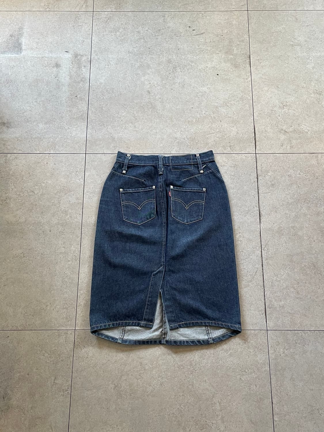 리바이스 엔지니어드 진스 데님 H라인 스커트 상품이미지2