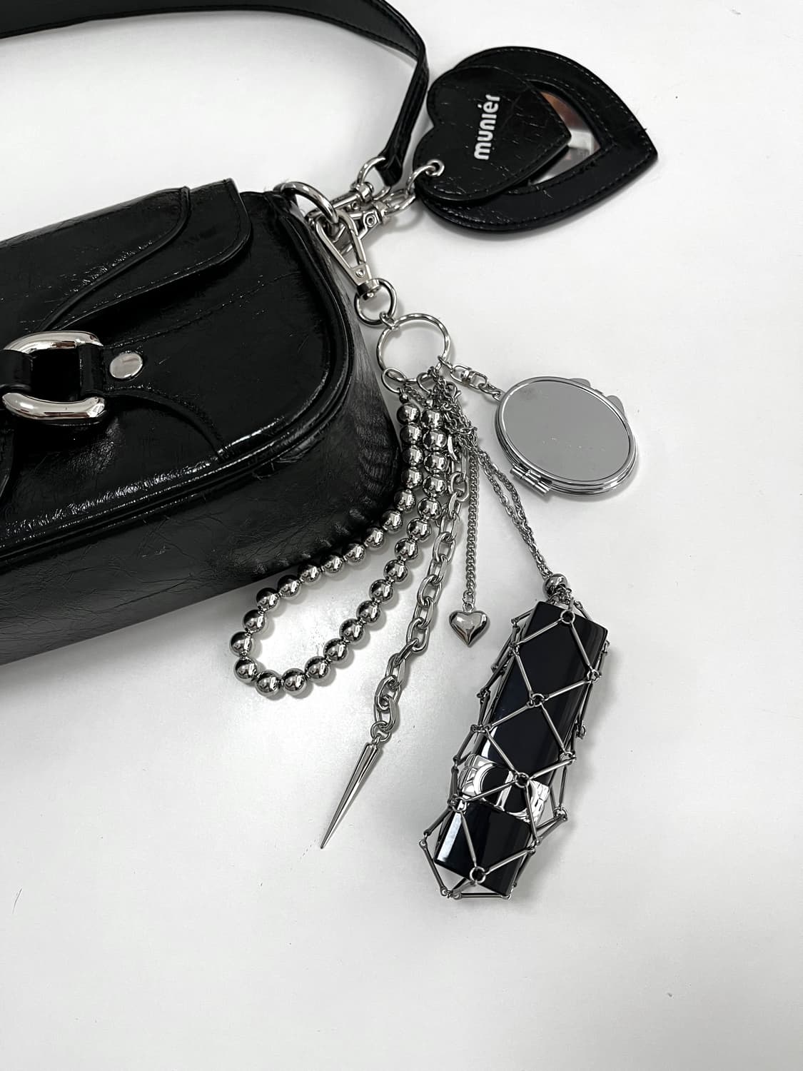 𝐋𝐢𝐩𝐬𝐭𝐢𝐜𝐤 𝐇𝐨𝐥𝐝𝐞𝐫 키링 상품이미지5