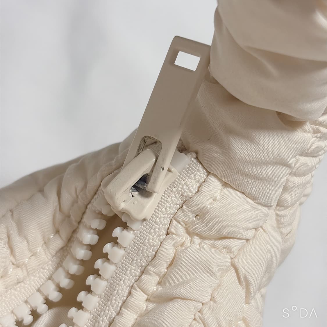 COS 코스 마이크로 퀄팅백 구름백 상품이미지4