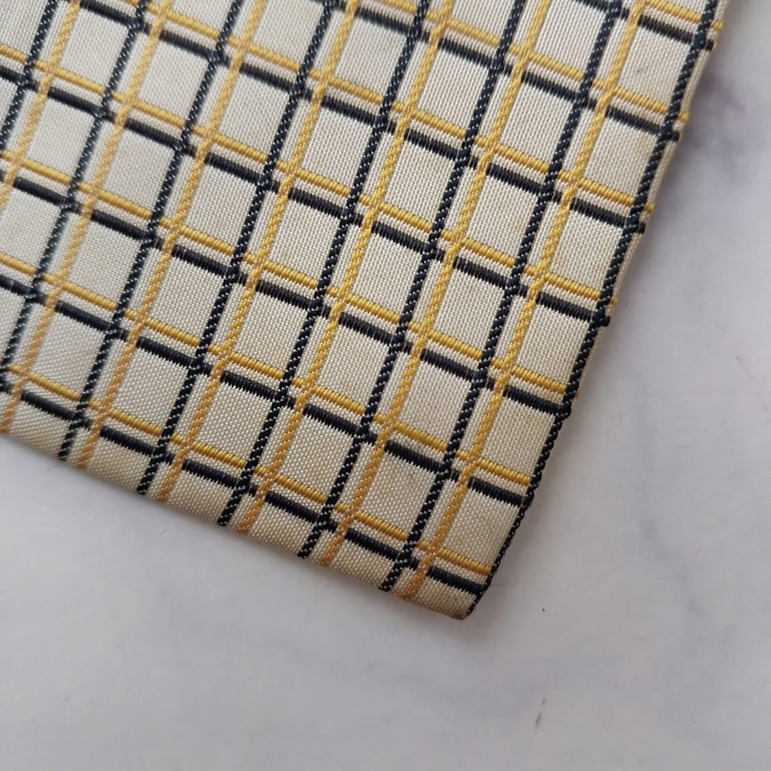 지방시 실크 베이지 체크 패턴 넥타이 10cm B등급 K2491
 상품이미지4