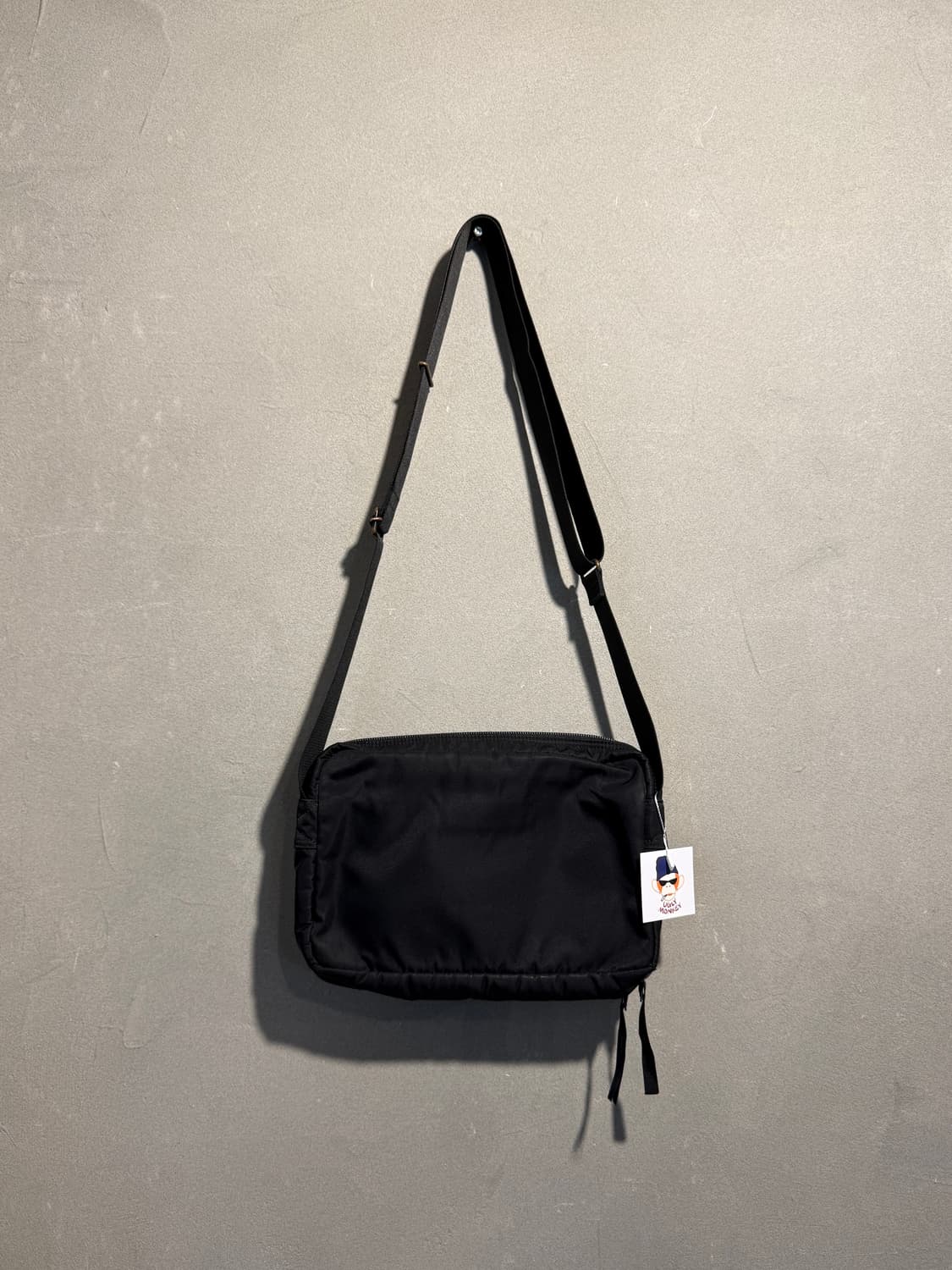 요시다포터 블랙 스퀘어 모노그램 크로스백 상품이미지2