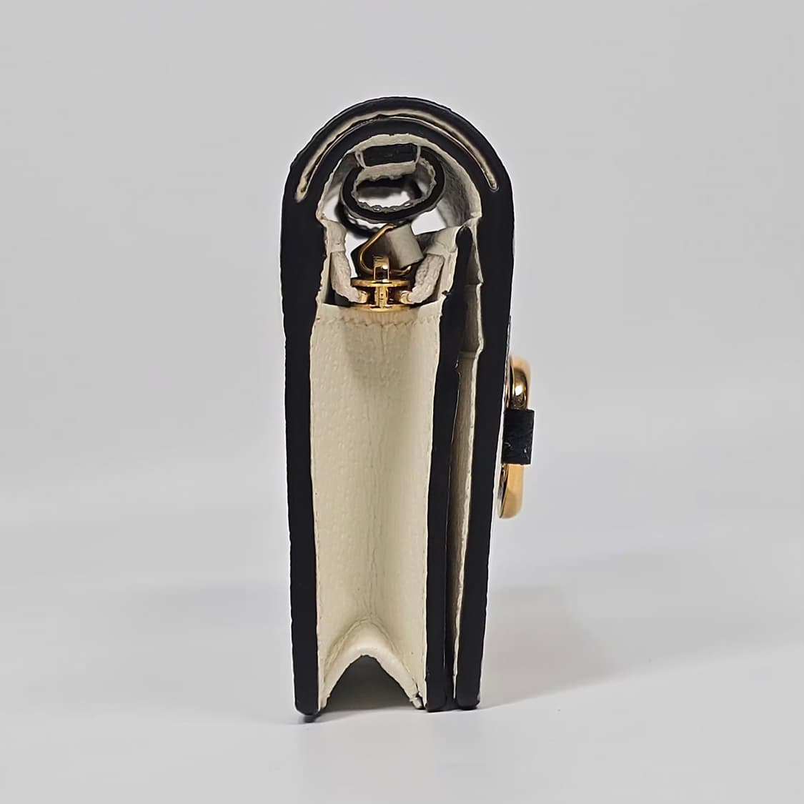 구찌 x 아디다스 미니 크로스백 상품이미지4