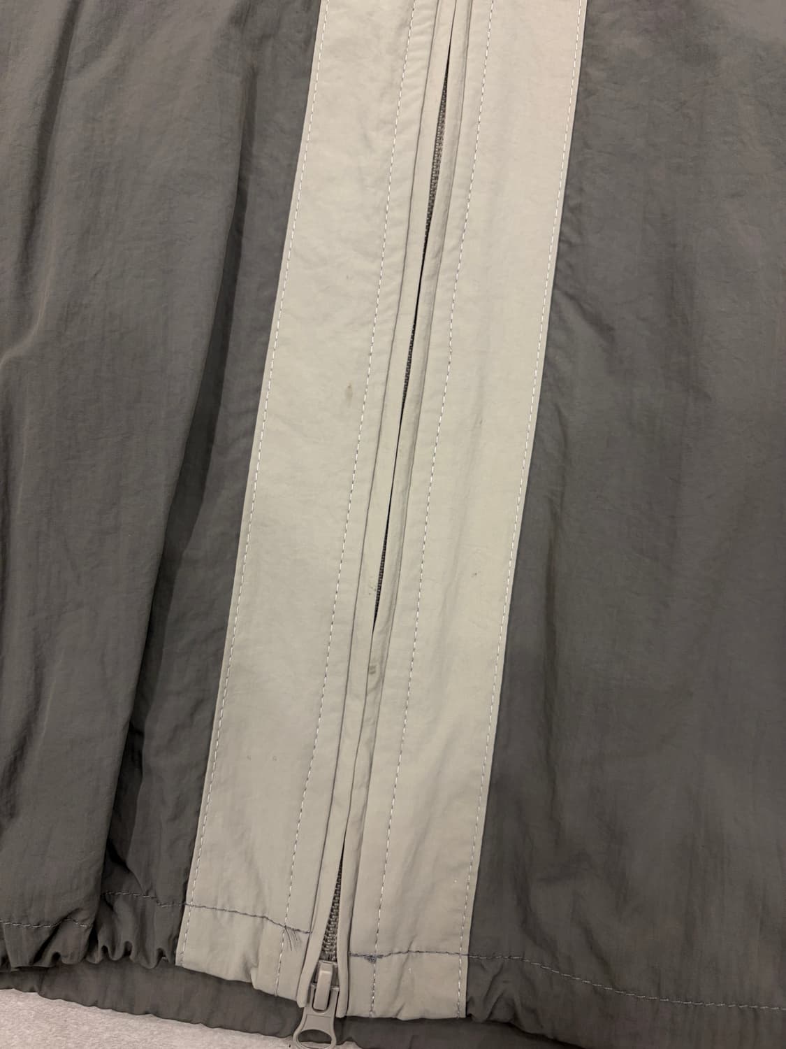 CPGN STUDIO 꼼파뇨 크래킹 후드 윈드브레이커 그레이 상품이미지7