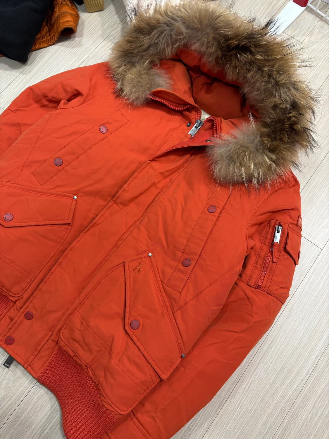 헤지스 MT. ADIRONDACK 라쿤퍼 숏 패딩 점퍼 상품이미지4