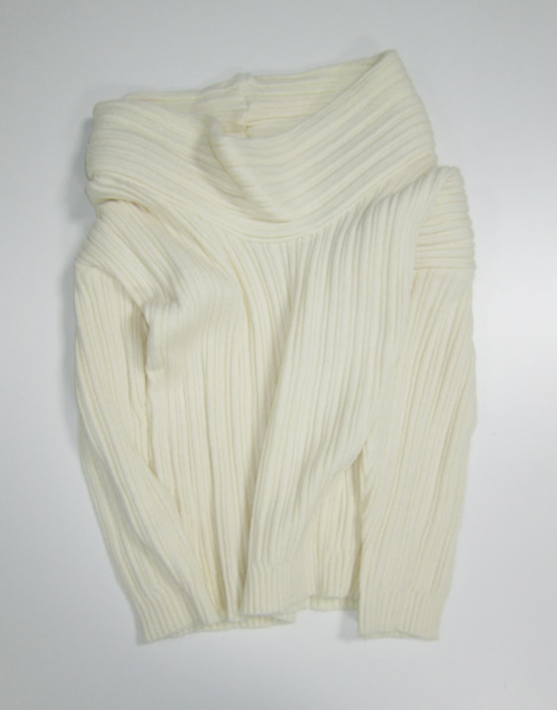 이즈이즈 easeas 오프숄더 니트 상품이미지2