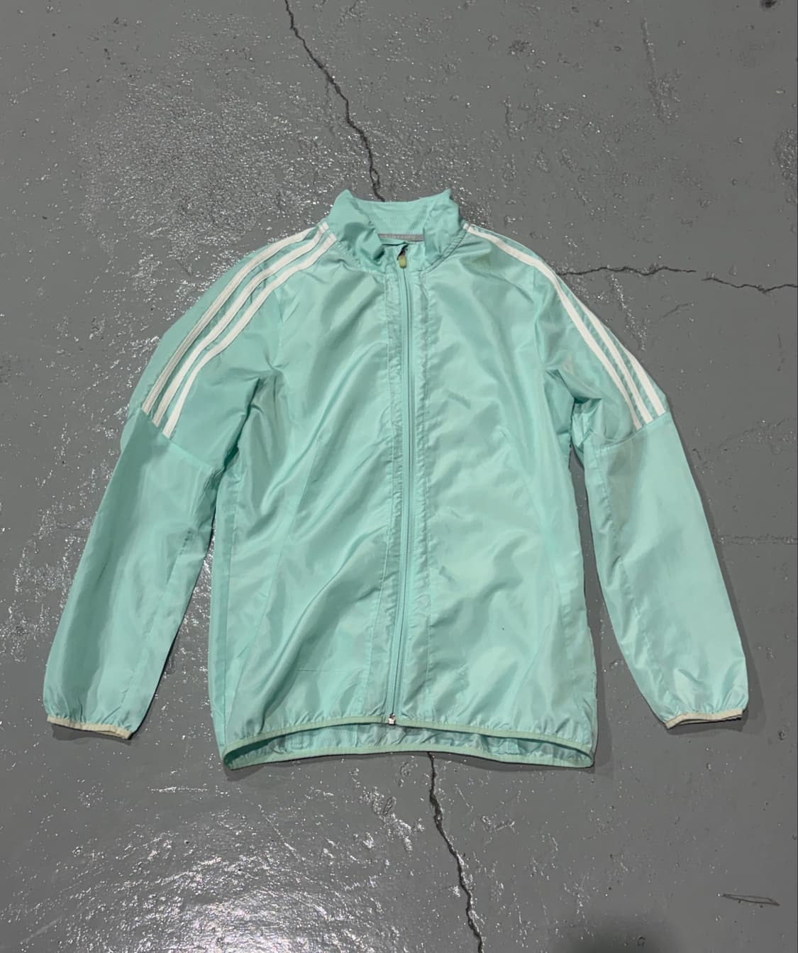 아디다스(Adidas) 민트 러닝 얇은 바람막이 상품이미지1