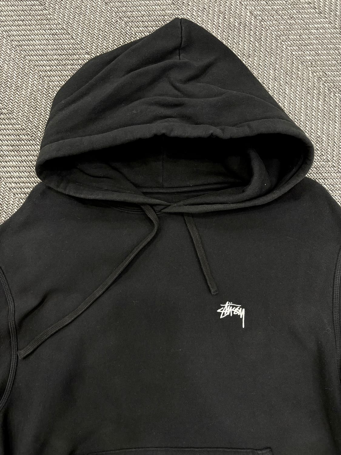 스투시 후드티 블랙 상품이미지2