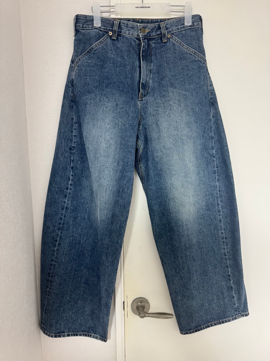 해칭룸 와이드 커브진 워시드 블루 3 사이즈 상품이미지2