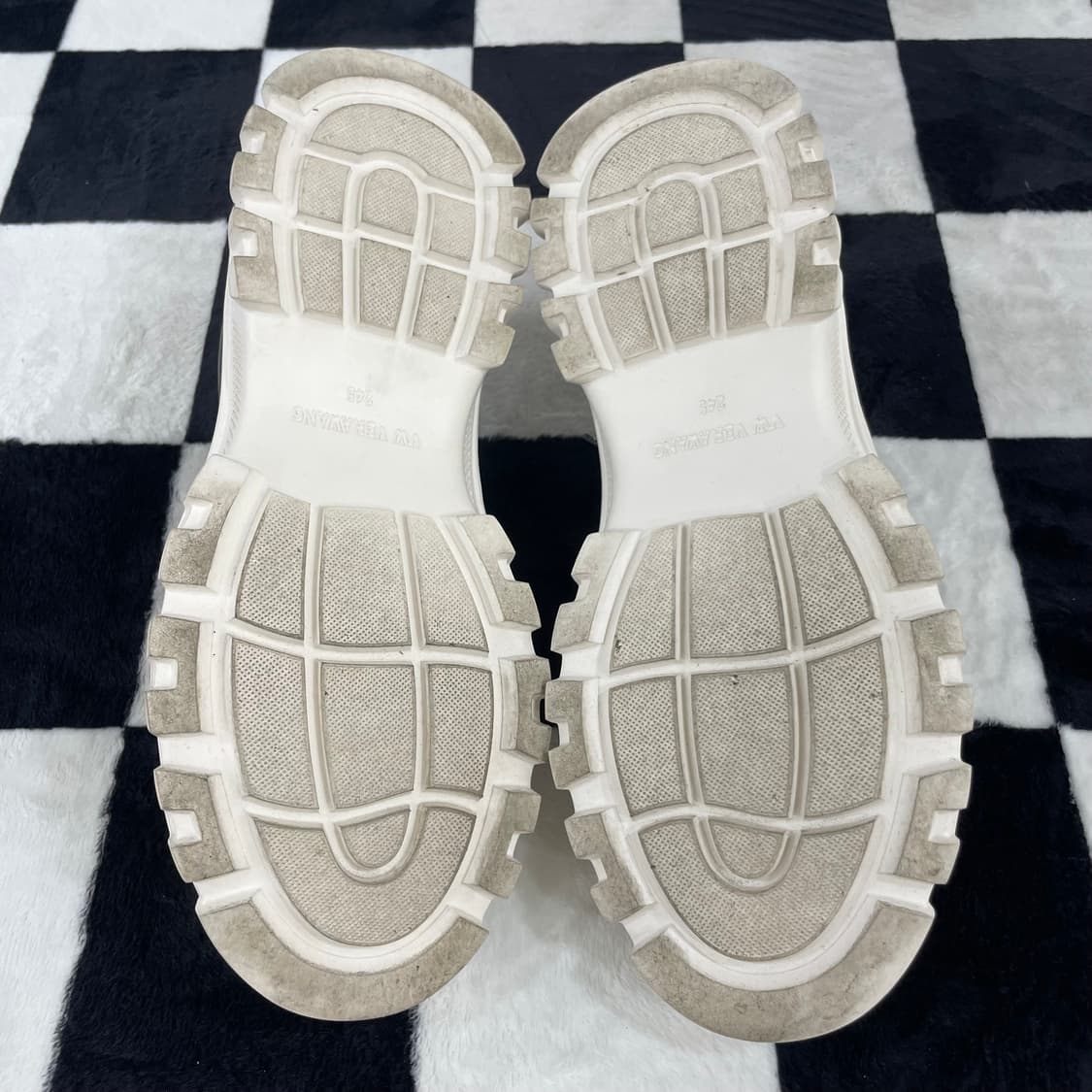 베라왕 램스킨 스니커즈 245mm 상품이미지8