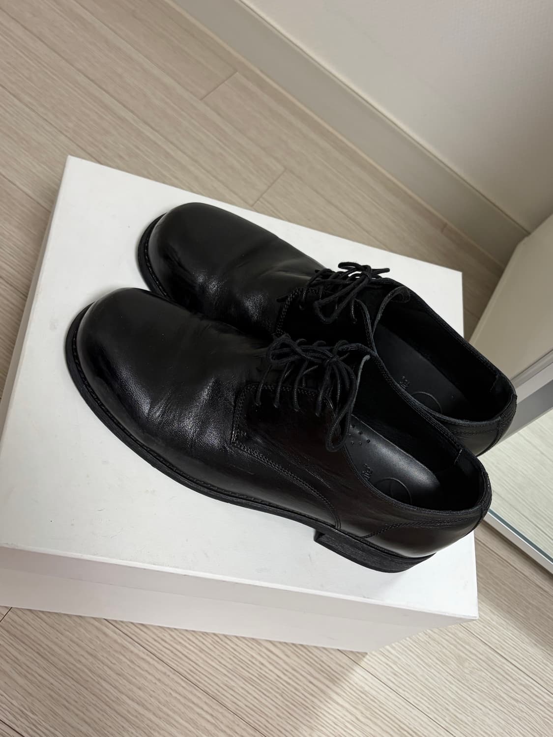 [280] 야세 머드 홀스하이드 더비 슈즈 블랙 상품이미지4