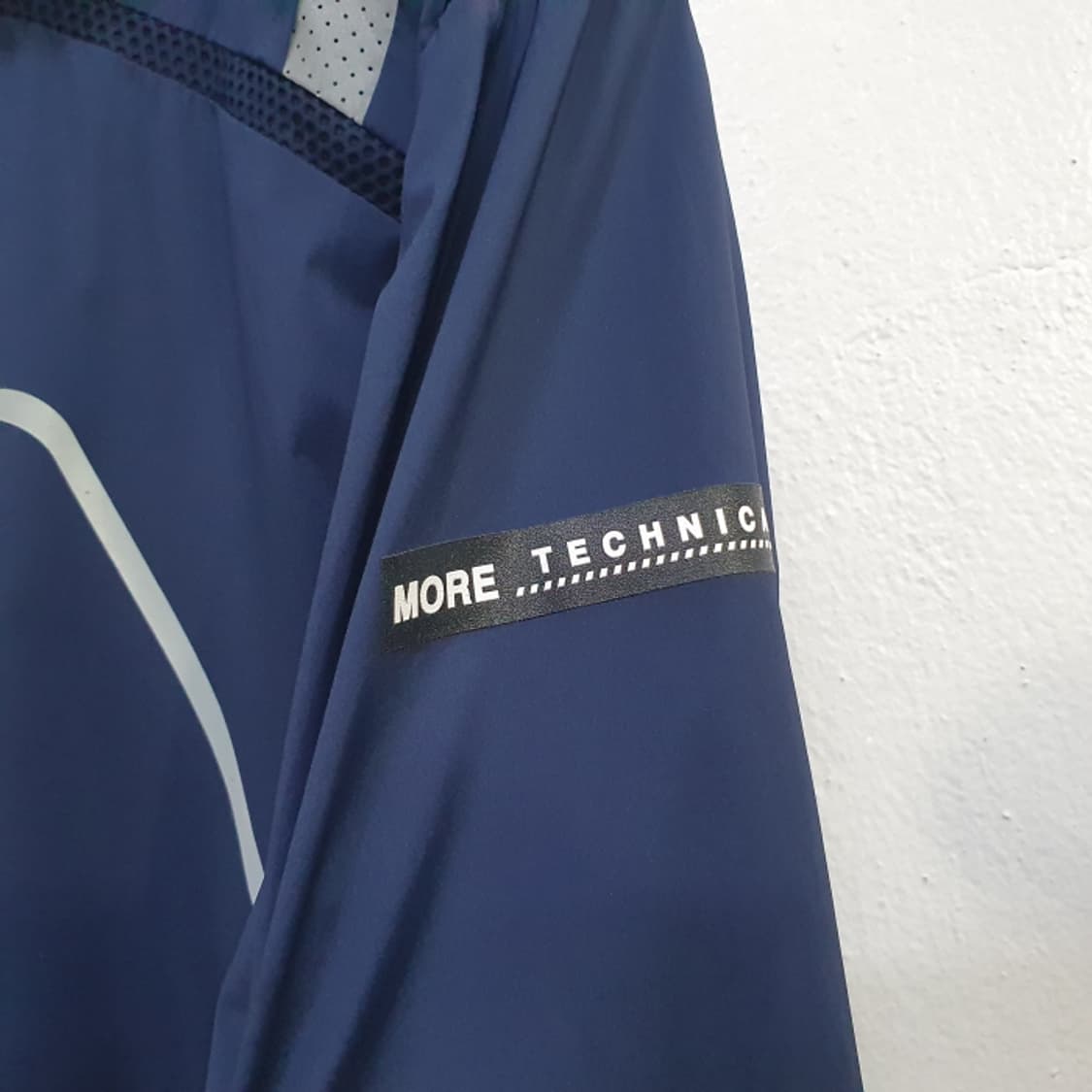 헤지스 골프 바람막이 후드자켓(100) 상품이미지3