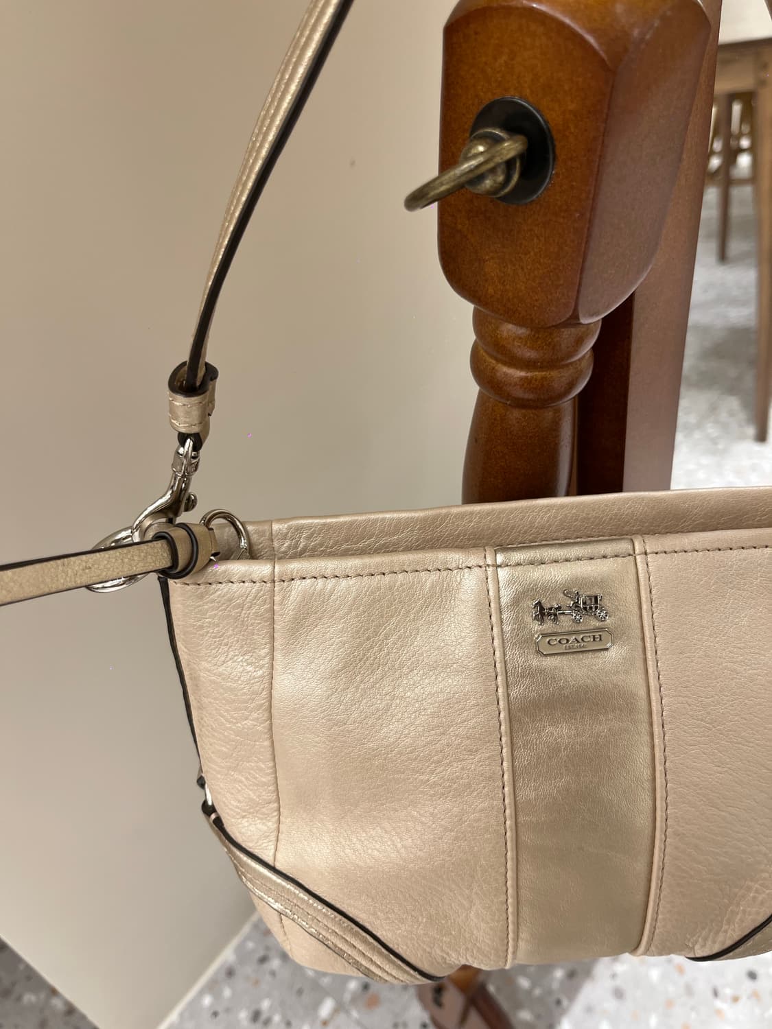 Coach Mini White Bag 상품이미지4
