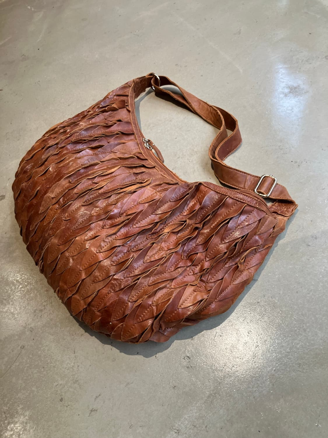 Furla 레더 위빙 숄더백 상품이미지4