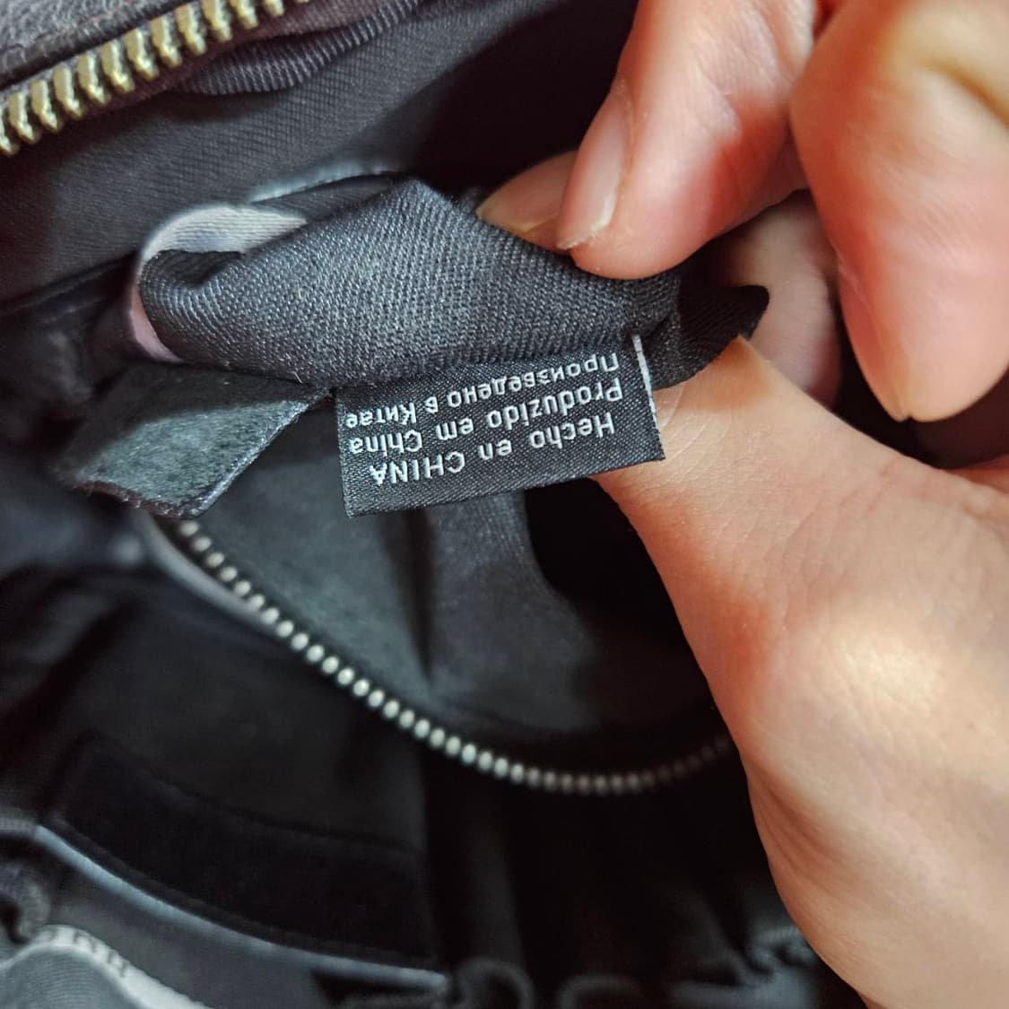 휴고보스(Hugo Boss) 빈티지 가죽 메신저 크로스백
 상품이미지7