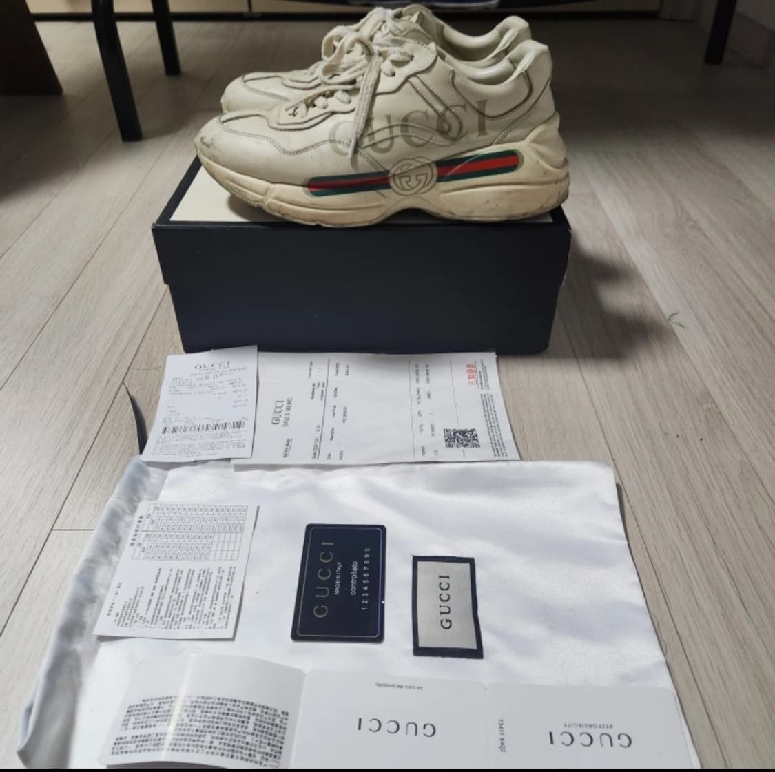 구찌 라이톤 띠로고 상품이미지1