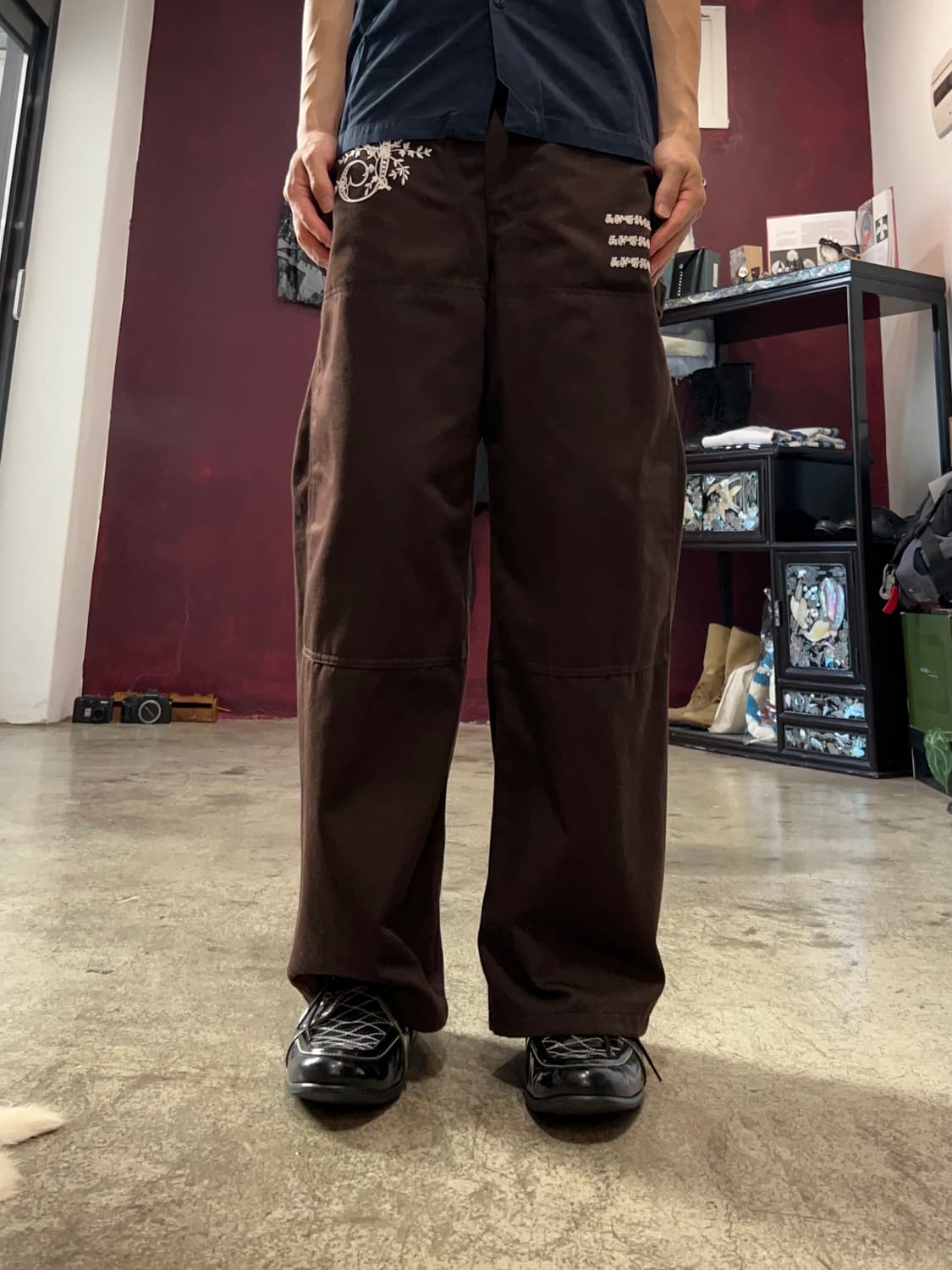 shinya kozuka x dickies 사이드턱 더블니 팬츠 브라운 상품이미지1