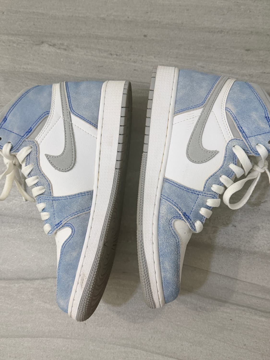 나이키 에어 조던 1 레트로 하이 OG 하이퍼 로얄 상품이미지3