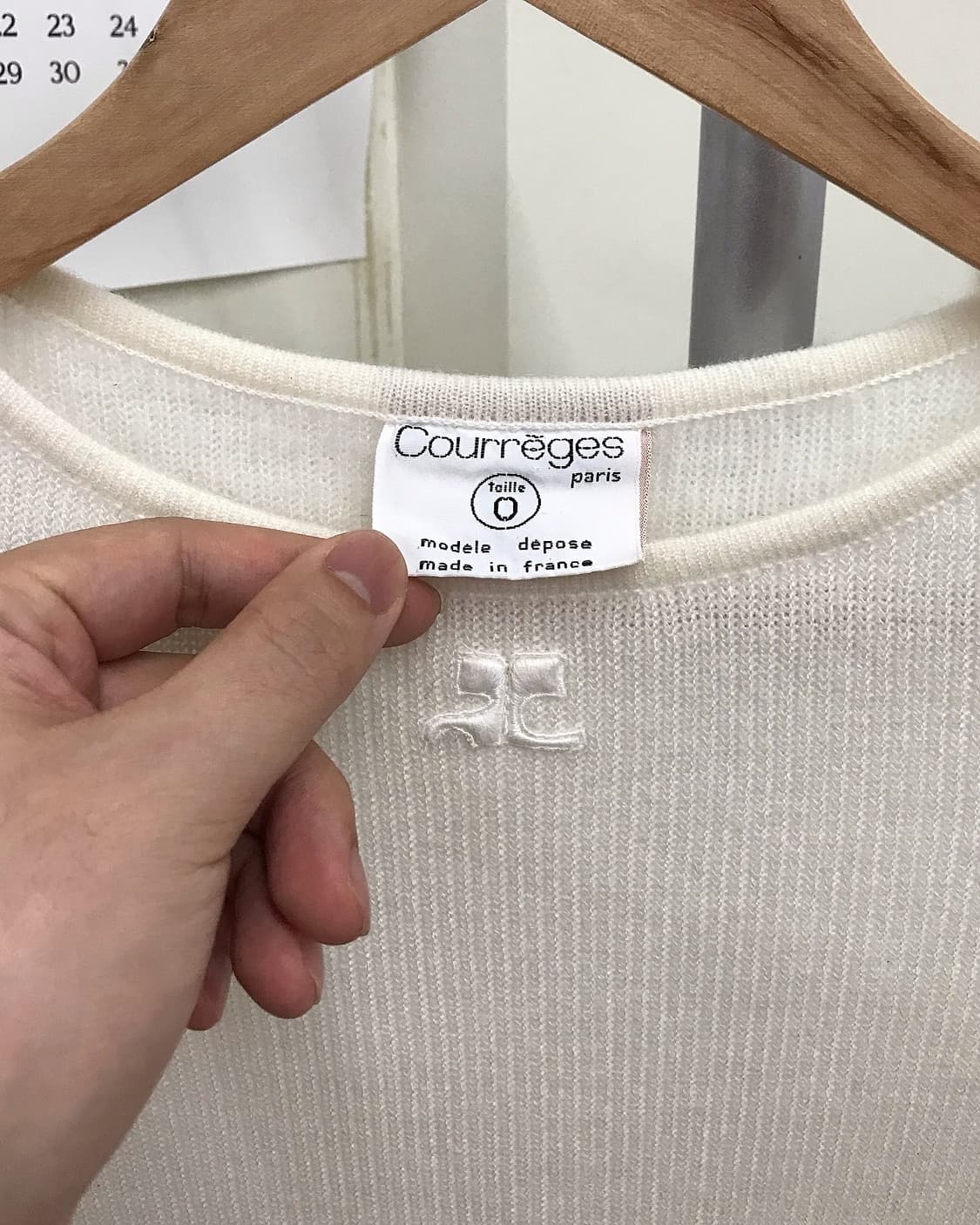 꾸레쥬 로고 골지 니트 상품이미지2