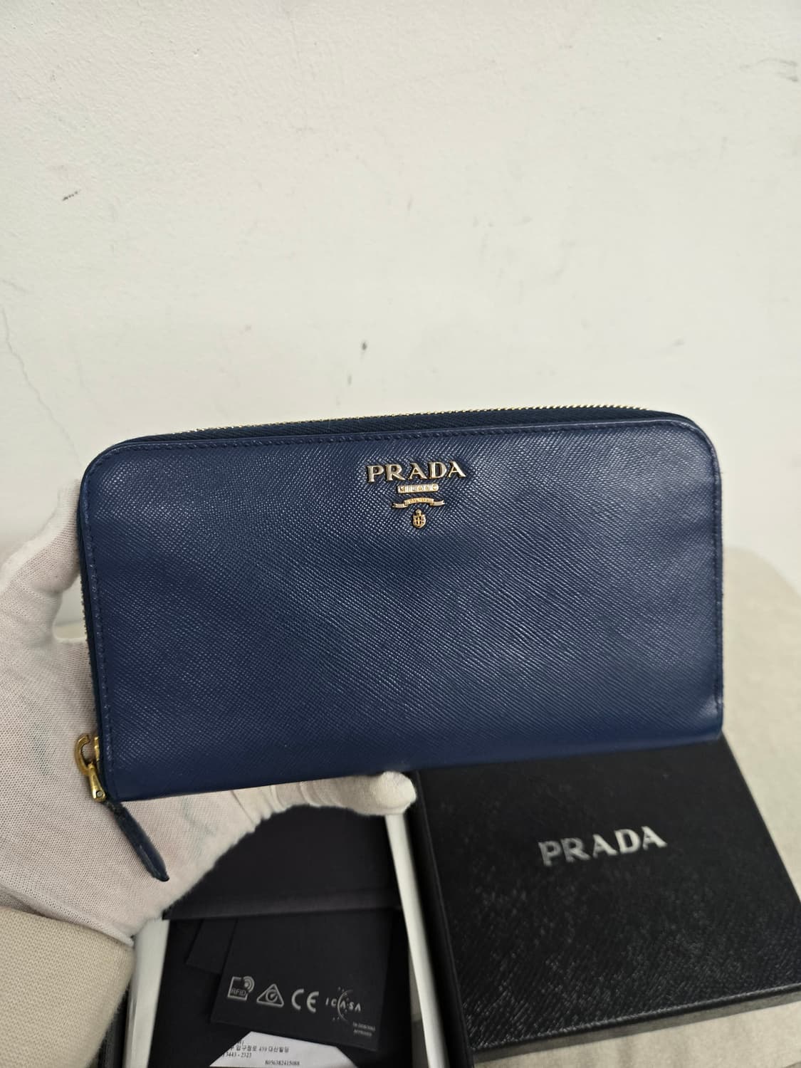 [보증서 정품] 프라다 사피아노 지퍼 장지갑 상품이미지5