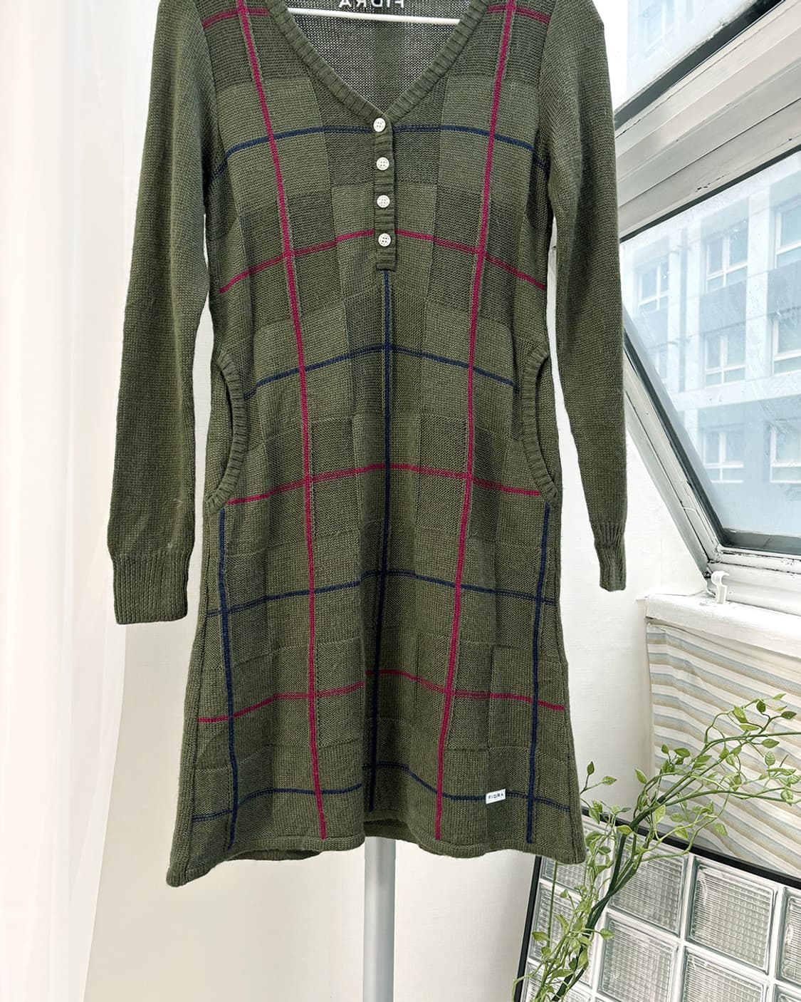 FIDRA 카키 브이넥 버튼업 롱 풀오버 상품이미지4