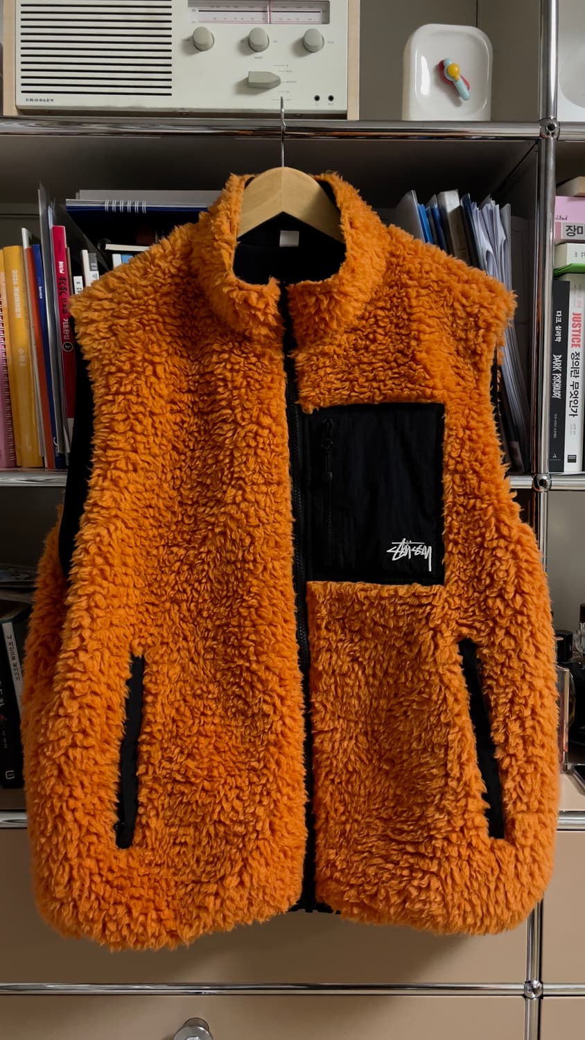 스투시 쉐르파 리버시블 베스트 탠저린 색상 상품이미지1