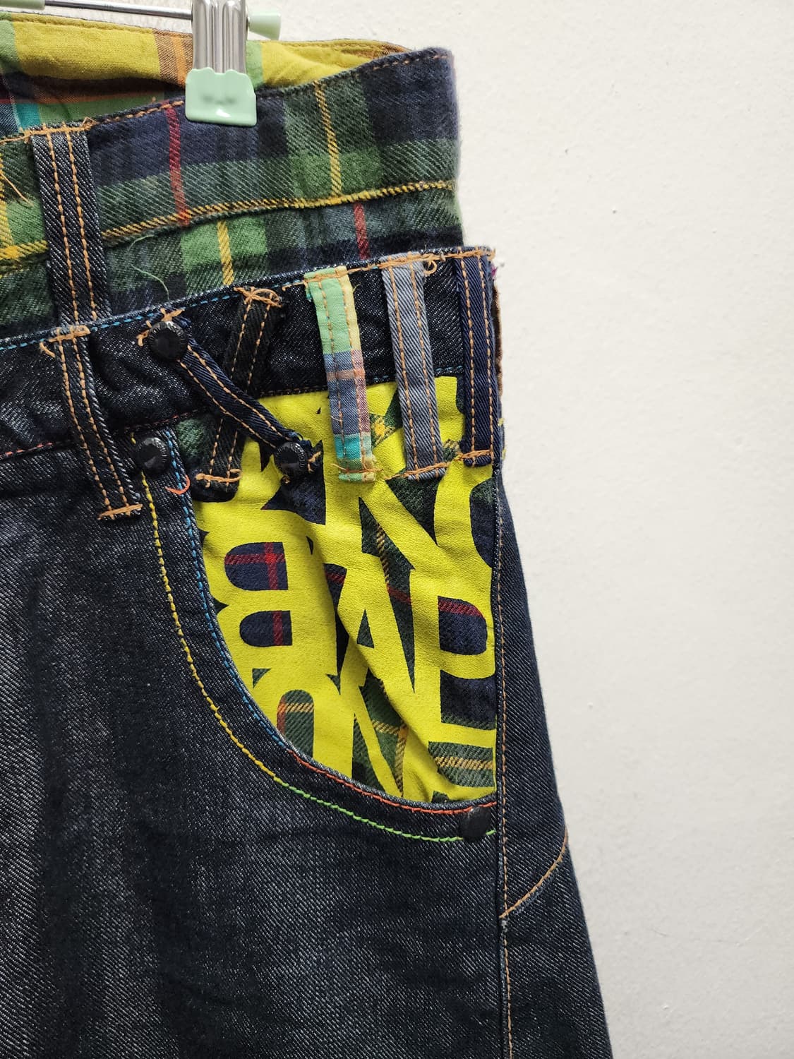 JPN 더블 웨이스트 레터링 데님팬츠 상품이미지3