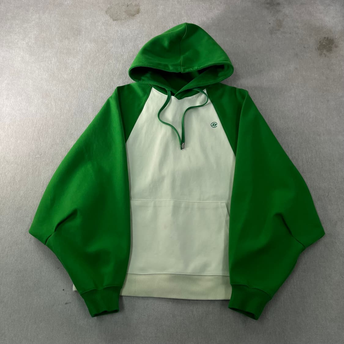 100 아더에러 나그랑 오버 후드티 상품이미지1