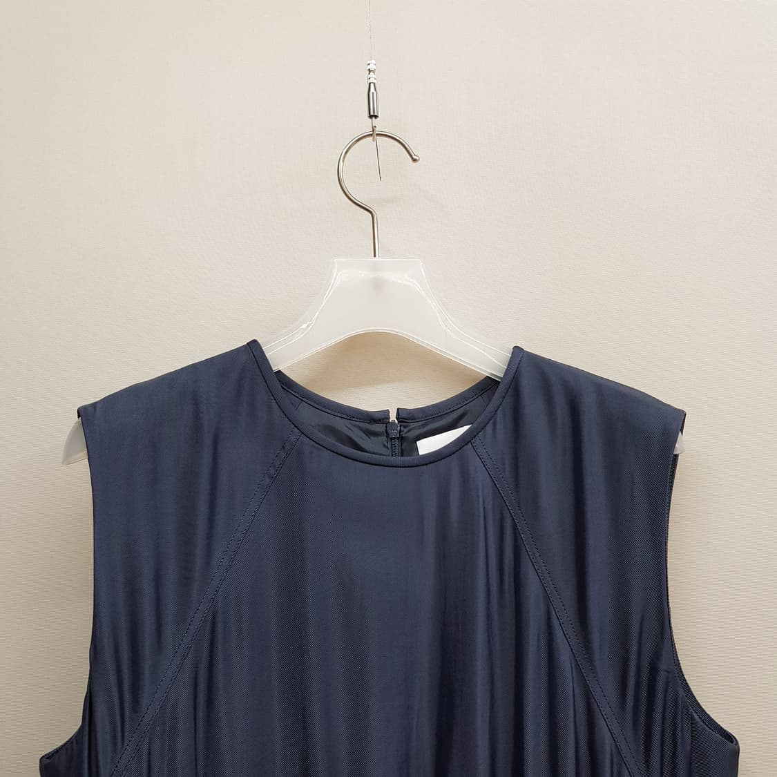 KUHO 구호 2023 슬리브리스 셔링 롱 원피스 4사이즈 상품이미지4