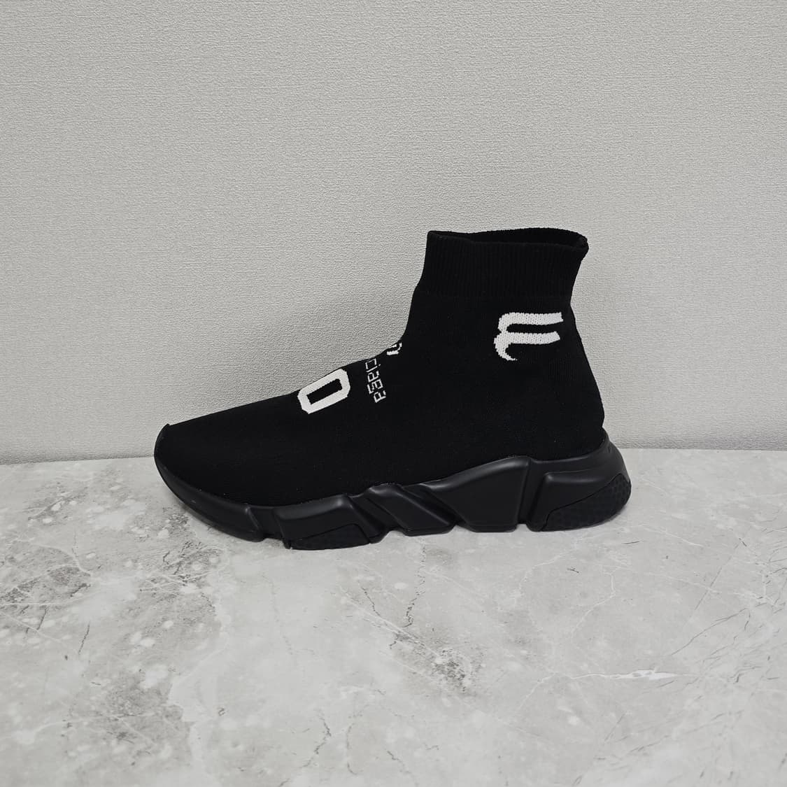 발렌시아가 10 로고 스피드러너 스니커즈 신발 41사이즈 265 270 상품이미지1