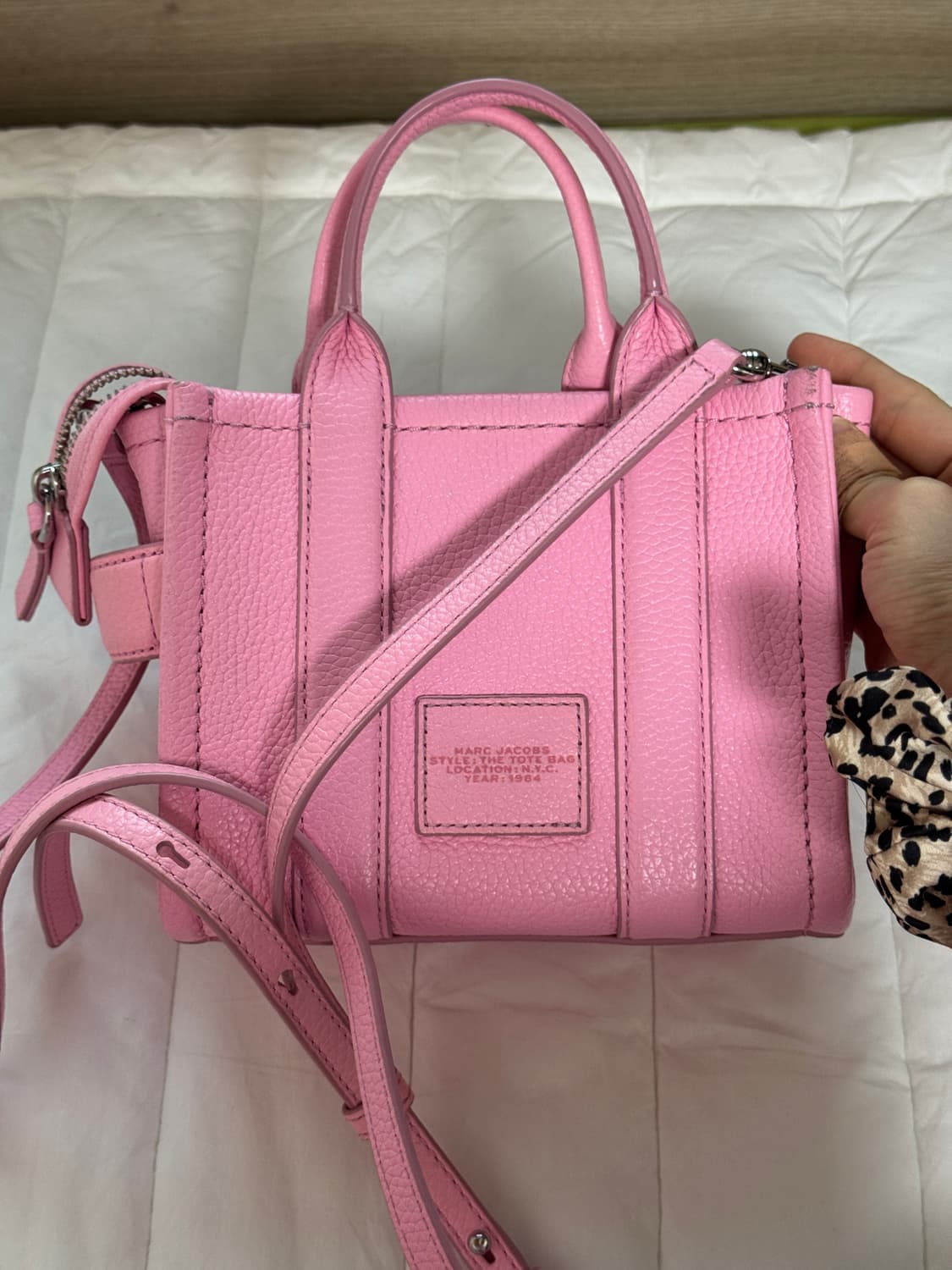 마크제이콥스 더 토트백 레더 상품이미지3