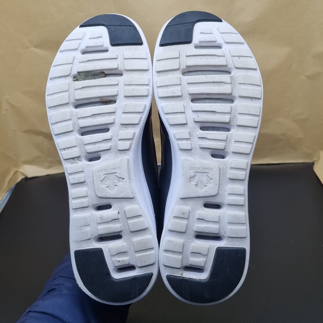 데상트 쉘레타 런닝화250 상품이미지3