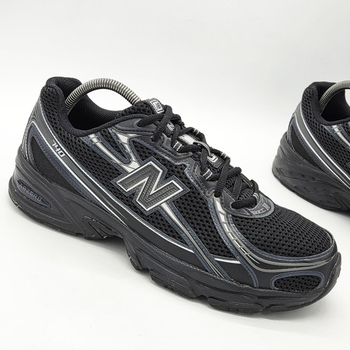 뉴발란스 740v2 블랙 실버 메탈릭 (285 D) 상품이미지5