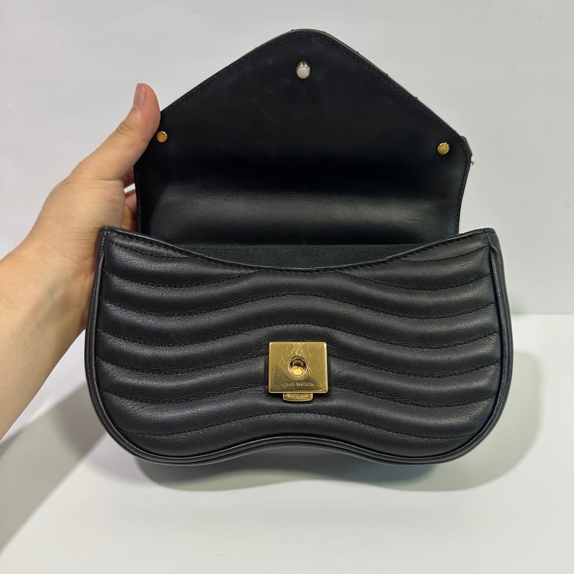 [풀구성] 루이비통 뉴웨이브 멀티포쉐트 체인 크로스백 상품이미지6