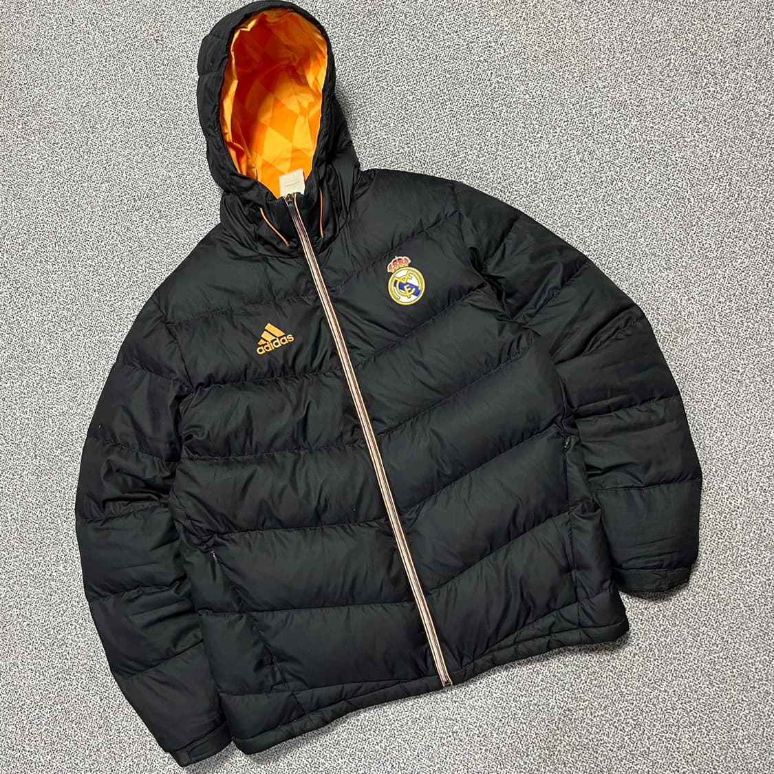 아디다스 레알마드리드 패딩 점퍼 상품이미지1