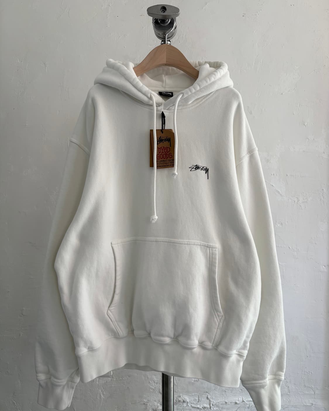 Stussy 스투시 화이트 컬러 로고 후드티 상품이미지1