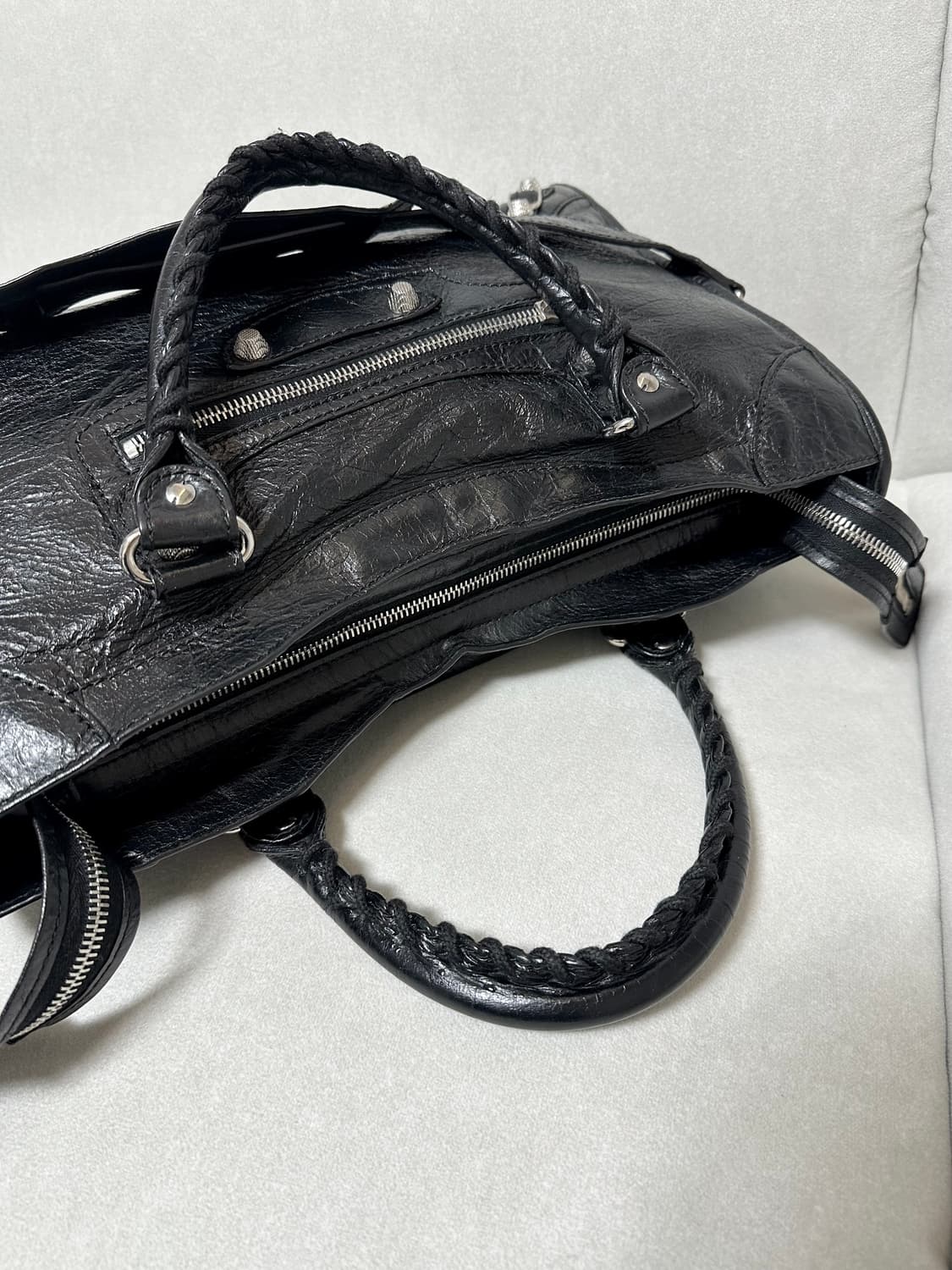 [A+ 정품] 발렌시아가 시티 모터백 미디움 블랙 상품이미지5