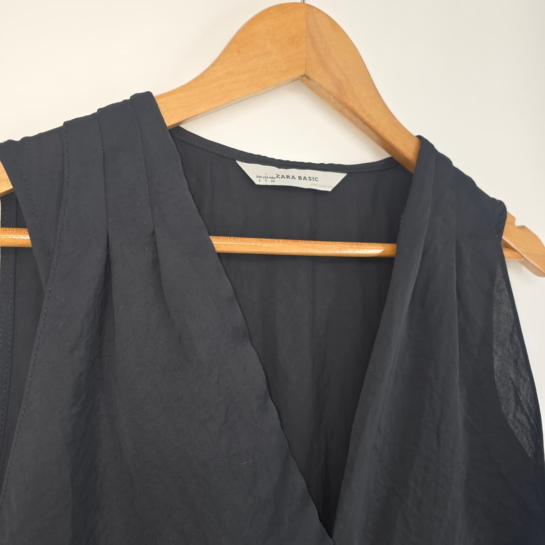 ZARA BASIC 블랙 랩 디자인 민소매 블라우스 S 상품이미지9