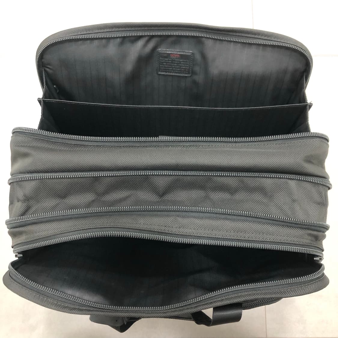 투미 알파 확장형 브리프케이스 오거나이저 서류 가방 상품이미지4