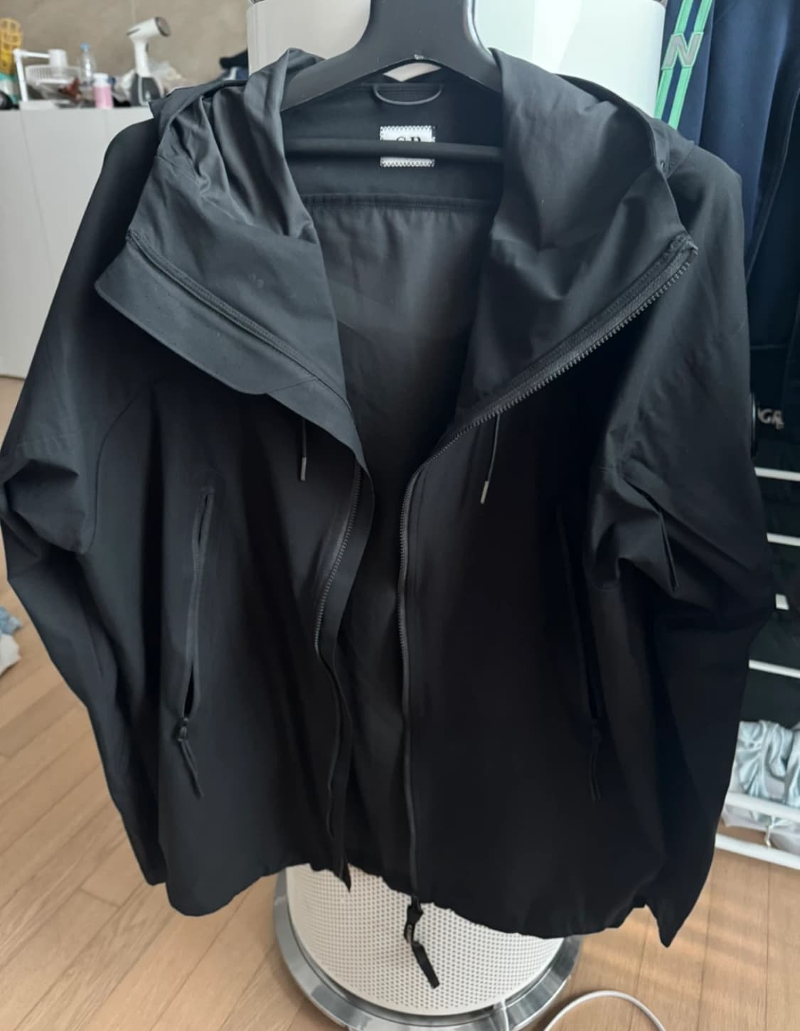 Cp컴퍼니 프로텍 바람막이 상품이미지1