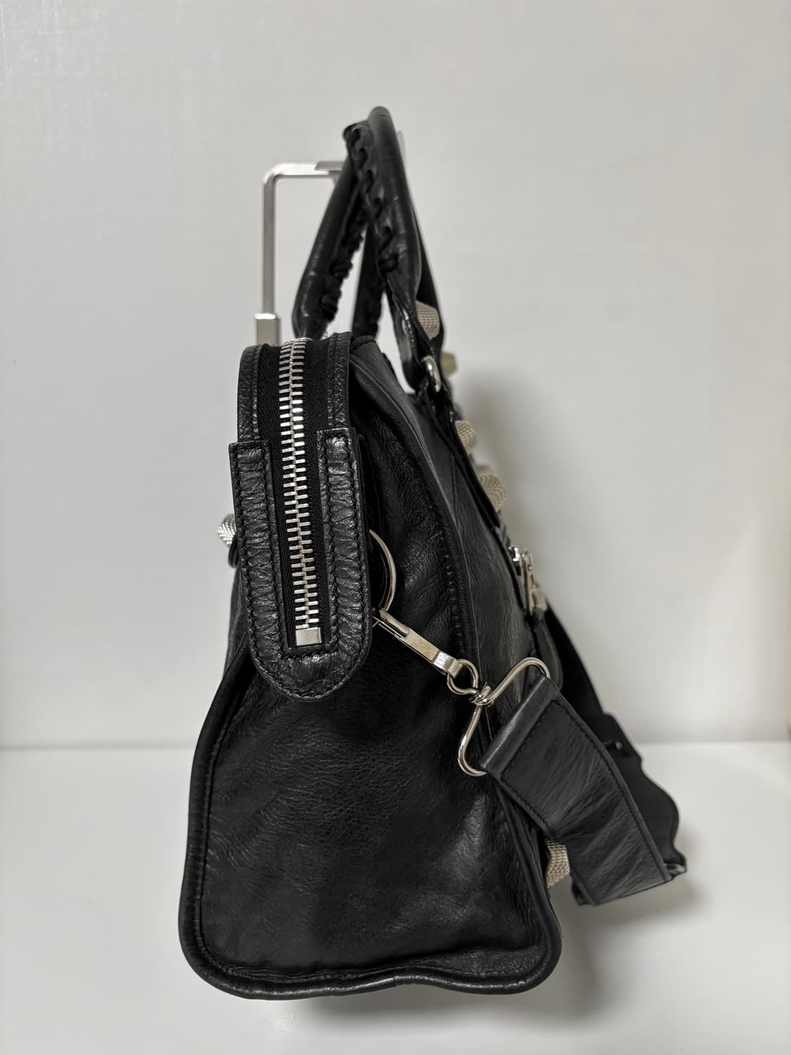 발렌시아가 자이언트 모터백 블랙 상품이미지3