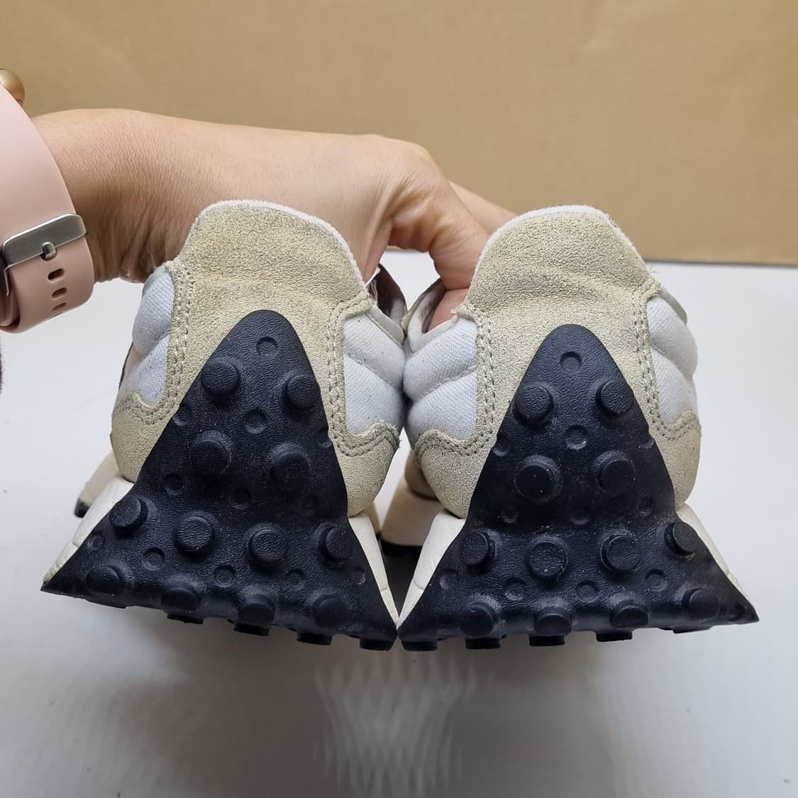 뉴발란스 327 여성운동화230. 상품이미지4